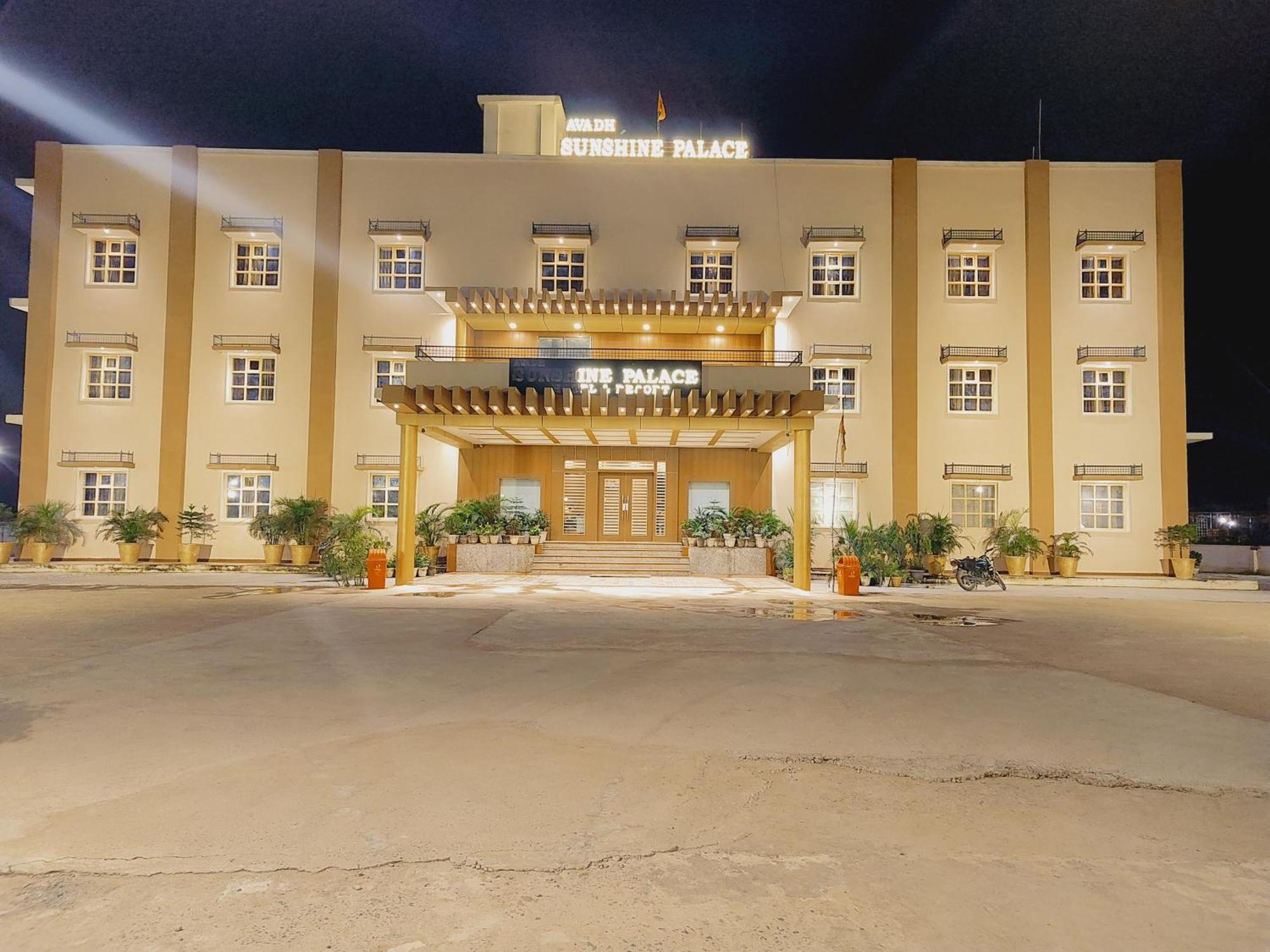 Avadh Sunshine Palace Hotel And Resort Ayodhya Kültér fotó