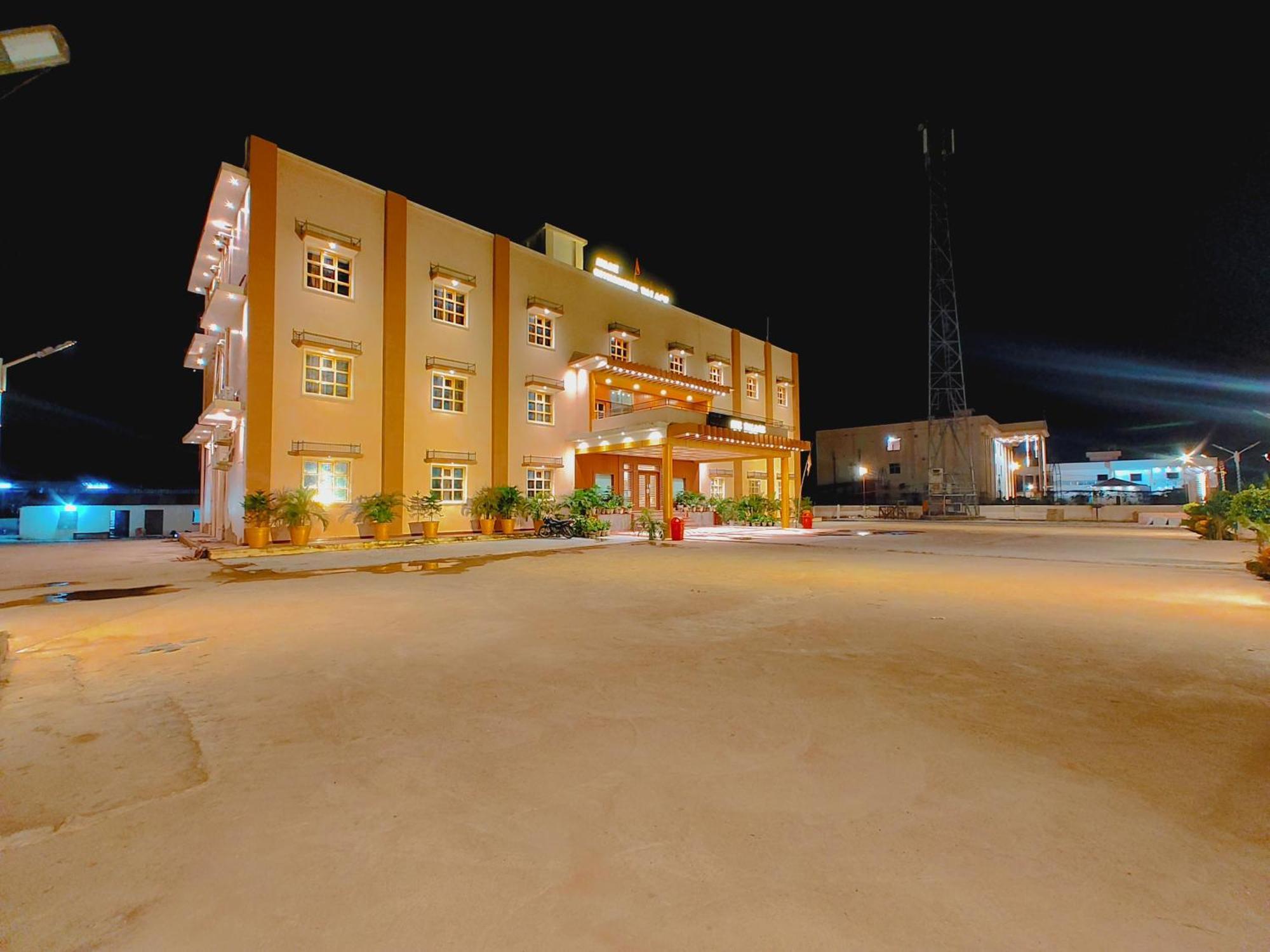 Avadh Sunshine Palace Hotel And Resort Ayodhya Kültér fotó