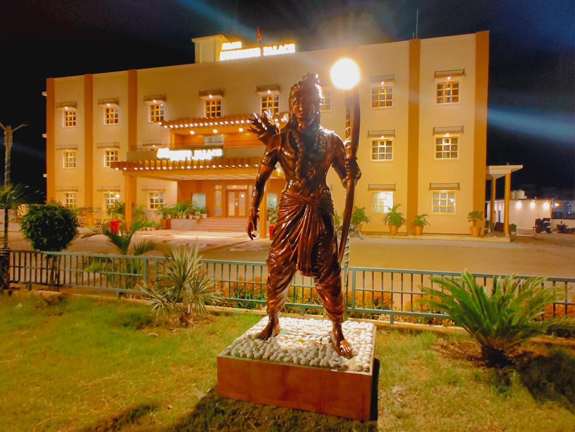 Avadh Sunshine Palace Hotel And Resort Ayodhya Kültér fotó