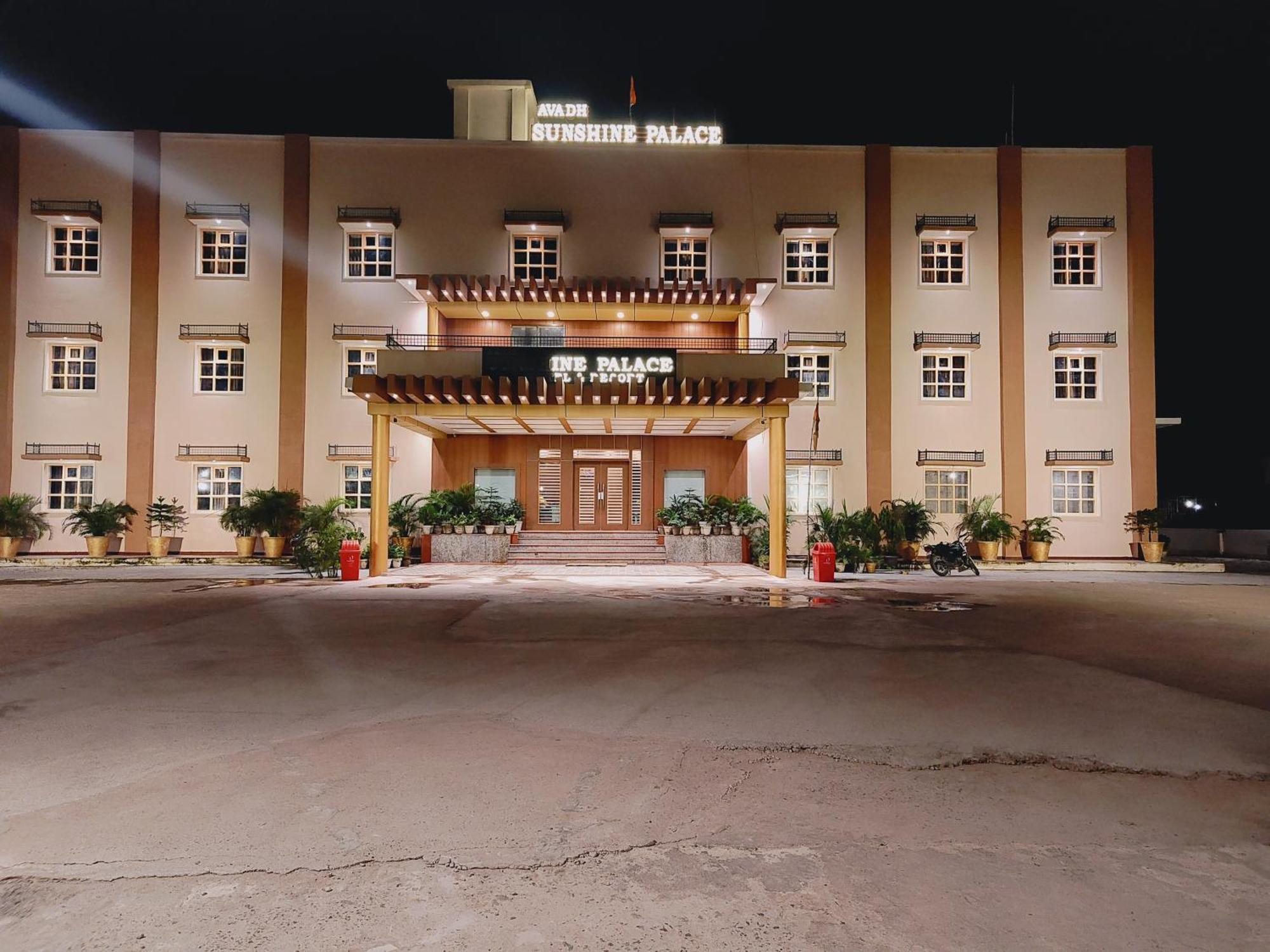 Avadh Sunshine Palace Hotel And Resort Ayodhya Kültér fotó