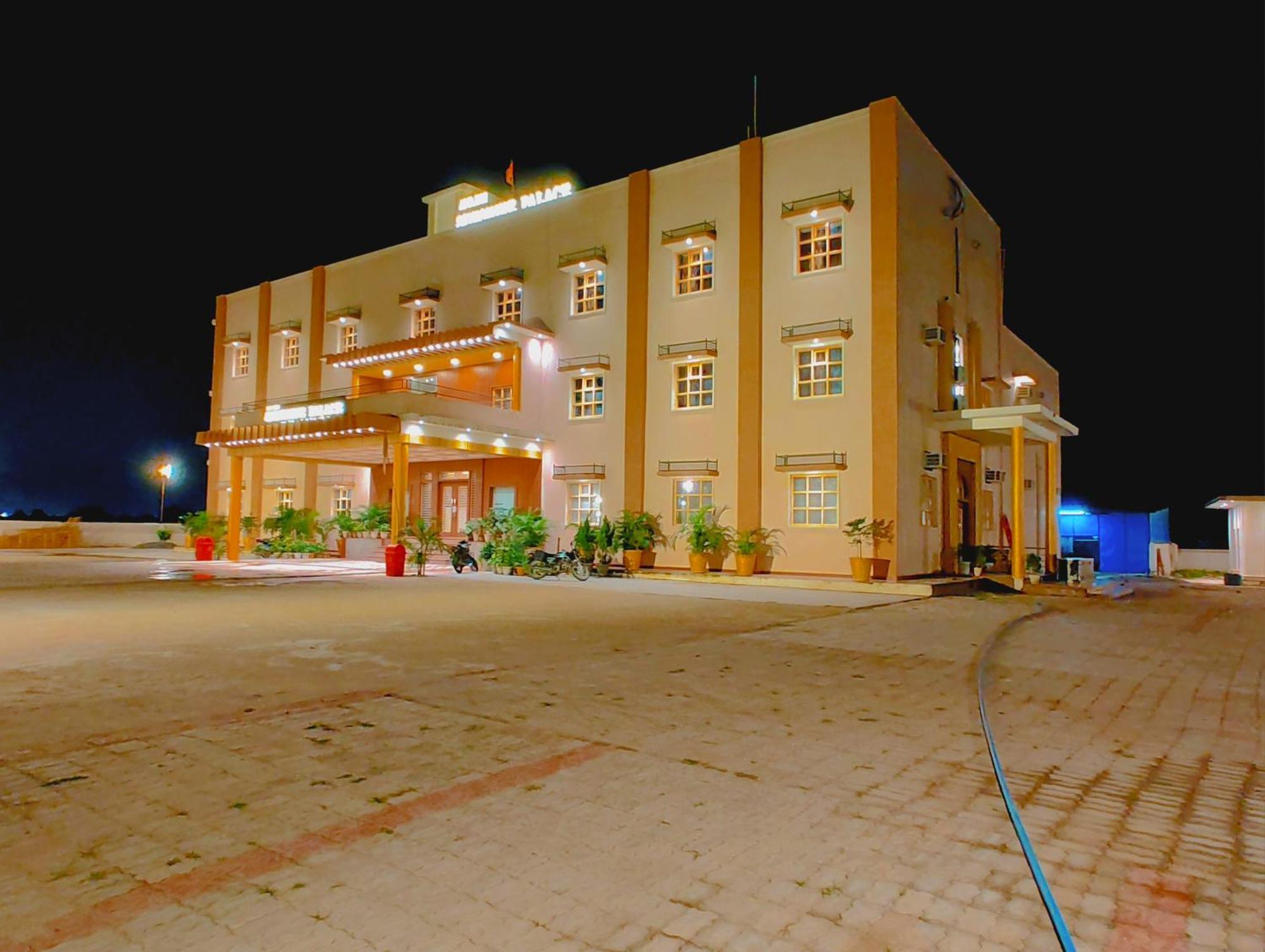 Avadh Sunshine Palace Hotel And Resort Ayodhya Kültér fotó