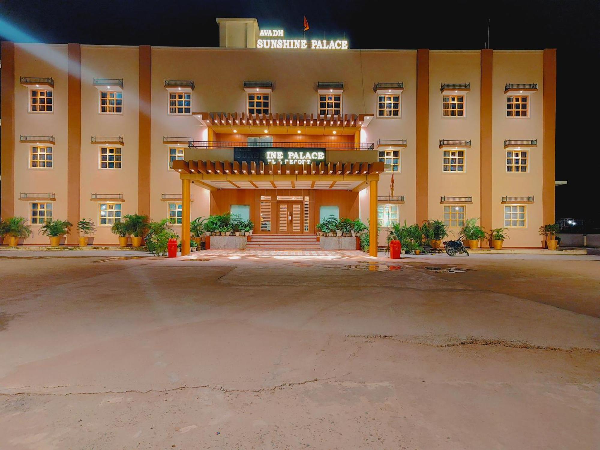 Avadh Sunshine Palace Hotel And Resort Ayodhya Kültér fotó